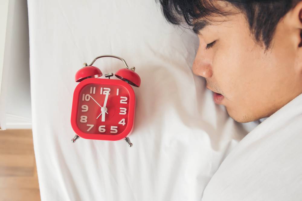 国家发出健康睡眠倡议：成年人每天应保持7到8小时睡眠